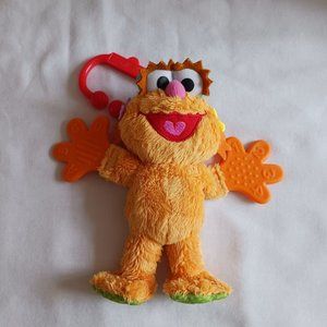 2009 Sesame Street Munchkin Orange ZOE Plush Teether Rattle Clip‎ Toy 7"